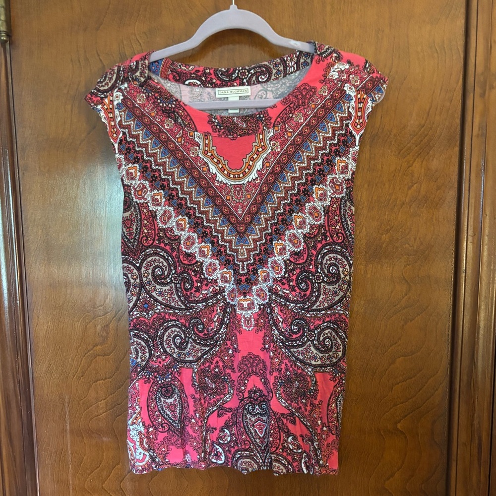Dana Buchman patterned cap sleeve T-shirt size S